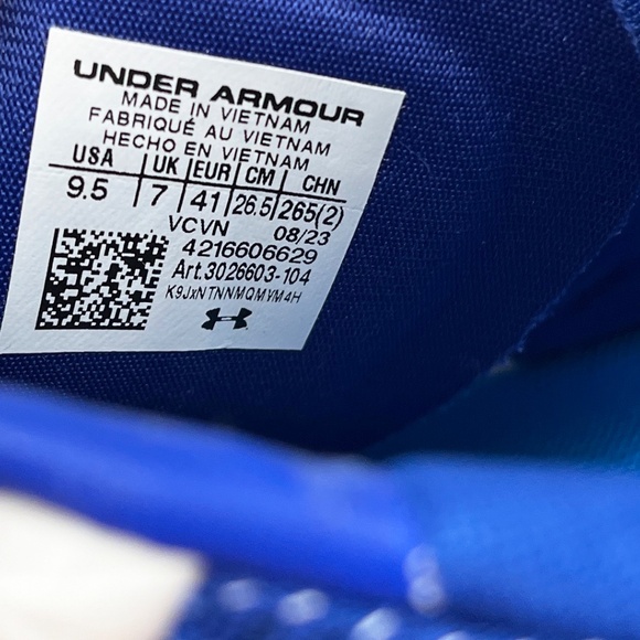 NWOT Under Armour Women’s Softball Cleats Blue White Size 9.5 - Picture 11 of 13